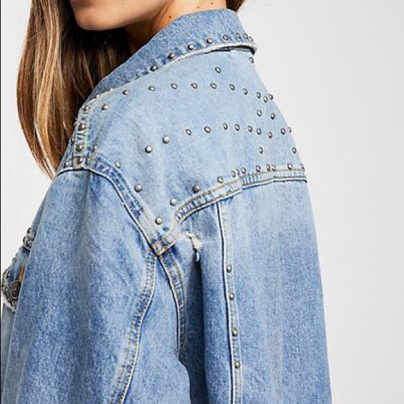 Free People Studded Denim Trucker Jacket in Blue. - Picture 2 of 4